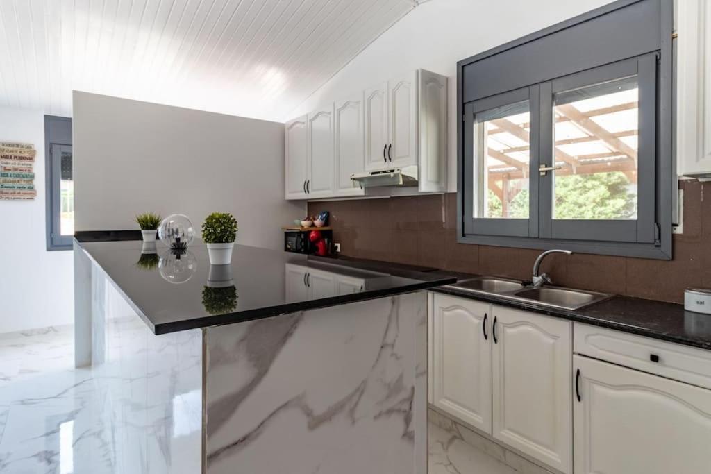 Con Piscina Privada, Barbacoa, Wifi Y Parking Incluido * Vilovi de Onar